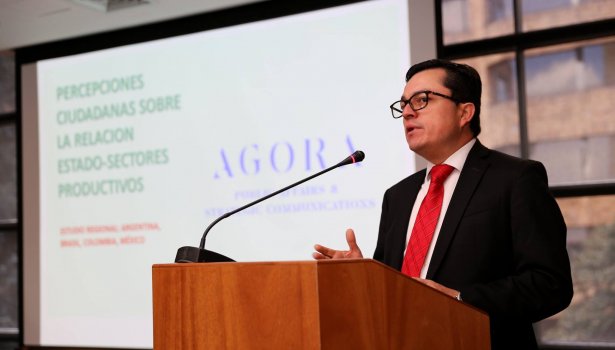 Miguel Ángel Herrera presenta el estudio con la relación estado - sectores productivos